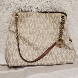 Michael Kors Jet Set Chain Large Shoulder Tote